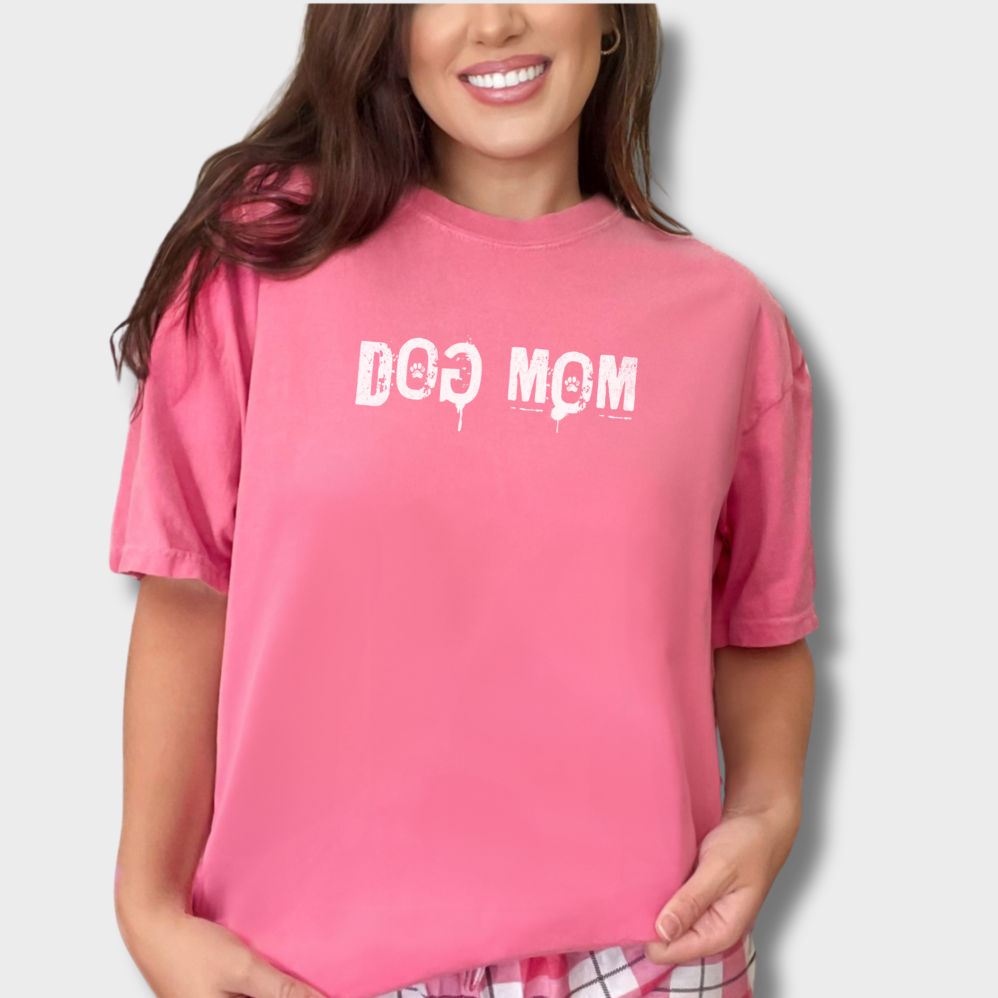 Minimalist DOG MOM Messy Stamp with Paint Splatter Dog Text Comfort Colors T-Shirt in Crunchberry-T-Shirt-Crunchberry-Fetch N Found