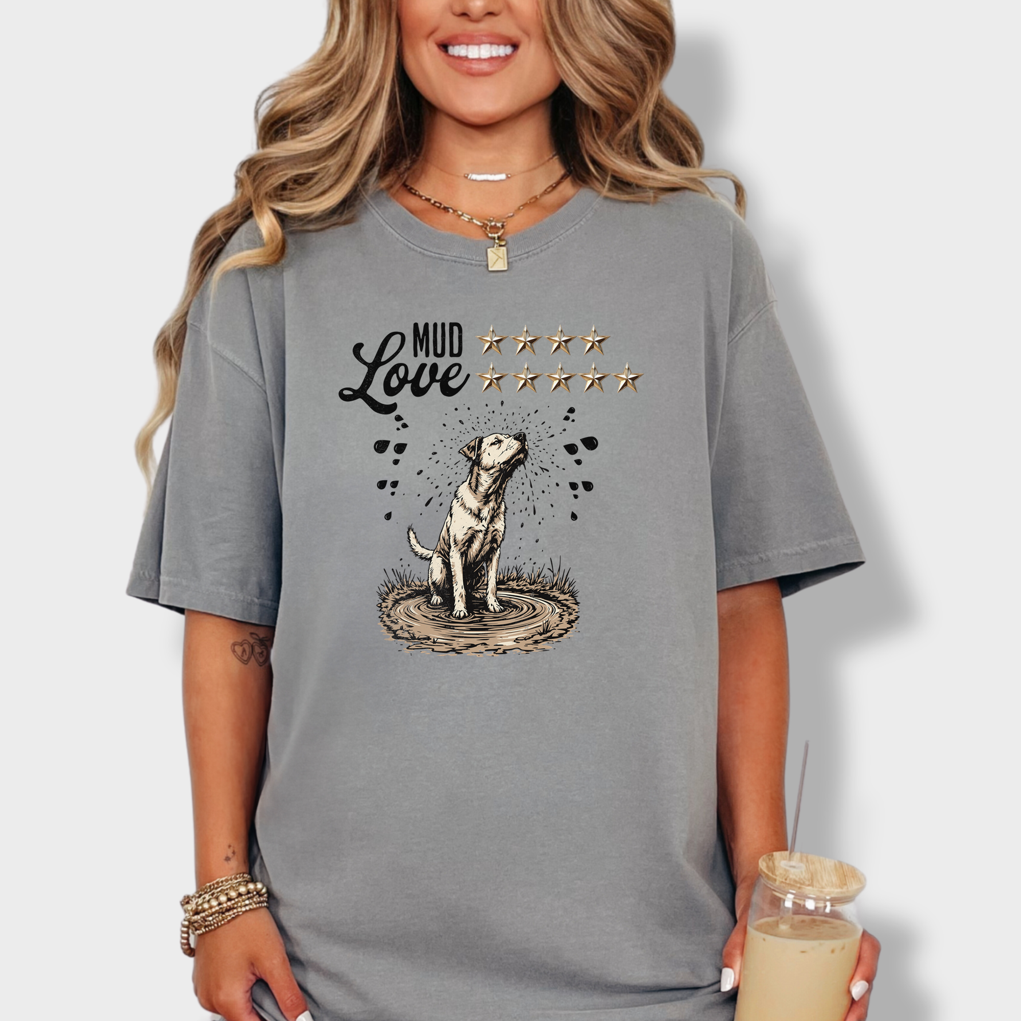 Funny dog-themed graphic tee with a yellow Labrador covered in mud, rated 4 stars for mud and 5 stars for love.