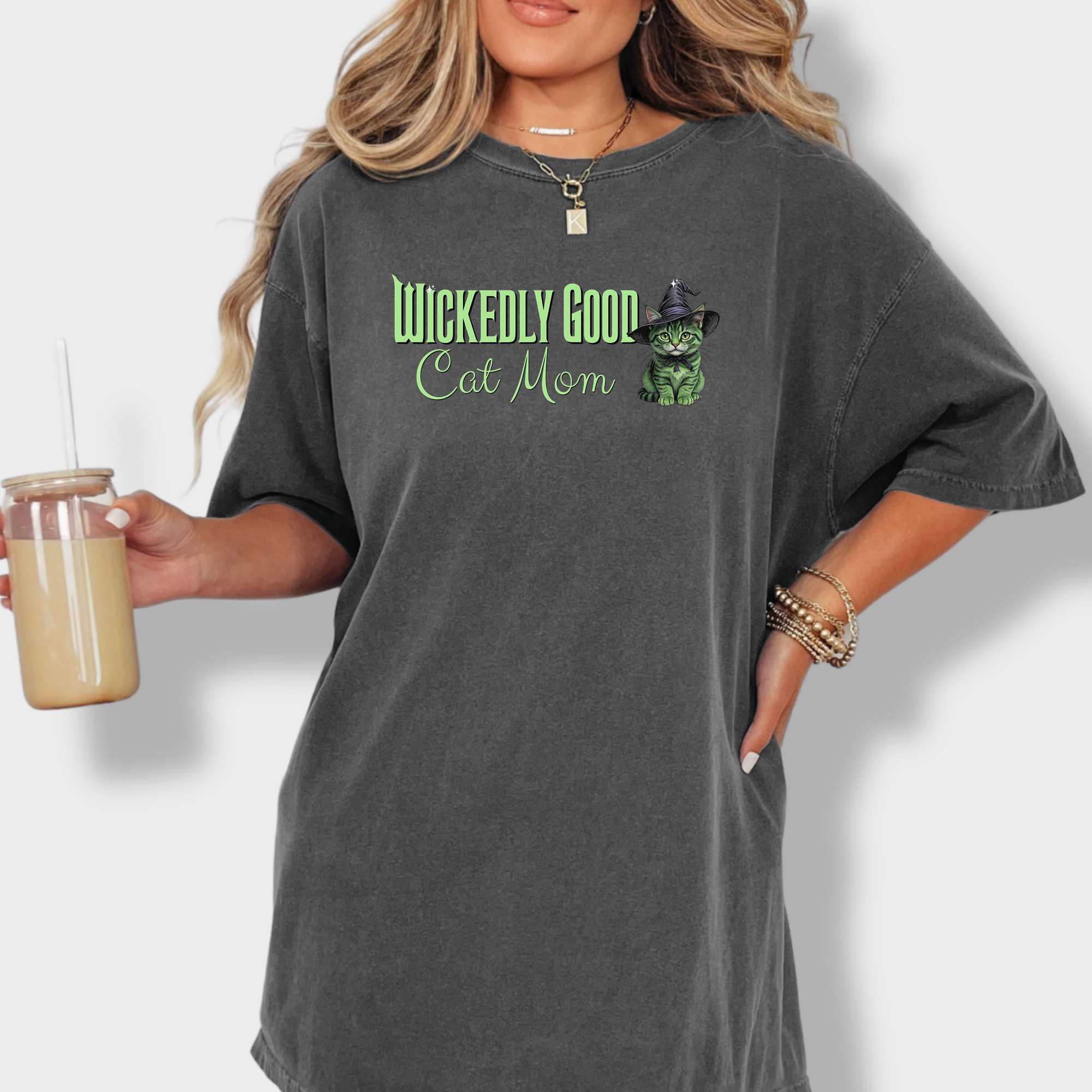 Movie-Inspired Green Wickedly Good Cat Mom Cat Graphic Comfort Colors T-Shirt in Pepper-T-Shirt-Pepper-Fetch N Found