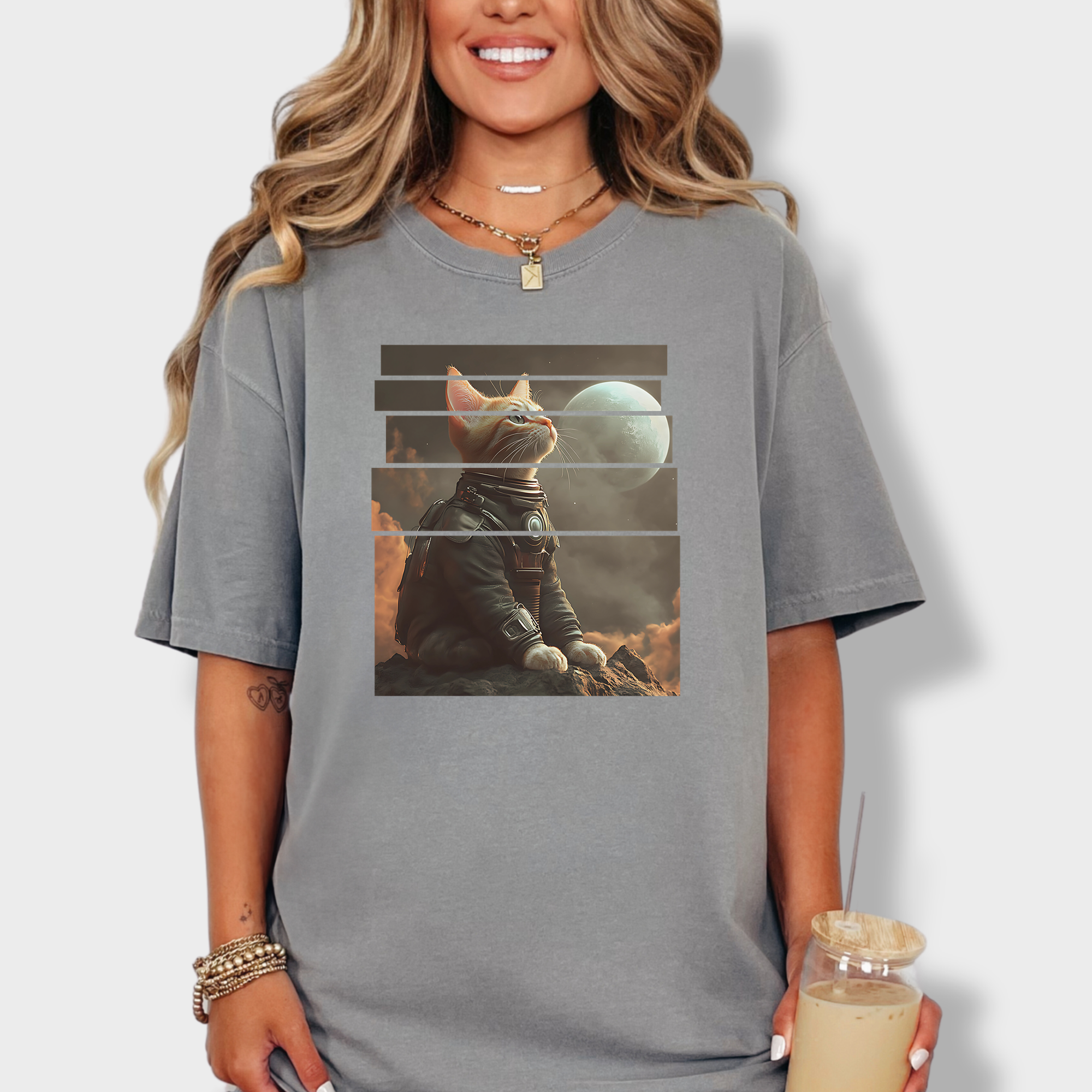 Vintage Cute Cat In Space Graphic T-Shirt in Grey